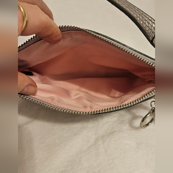 Coach Poppy limited Edition Poppy hearts Graffiti style wristlet. EUC 2009 - Picture 4 of 8